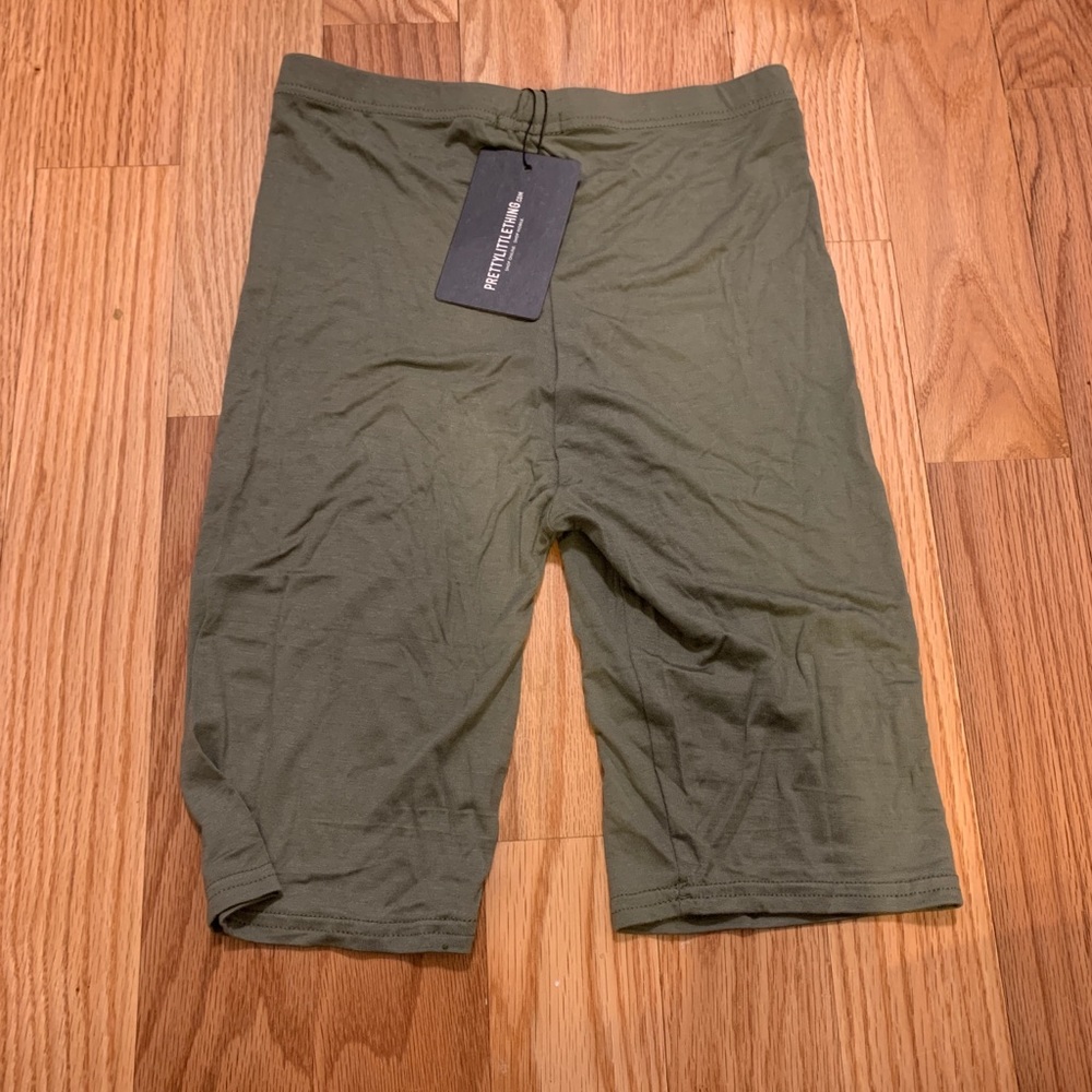 PrettyLittleThing green biker shorts never worn!